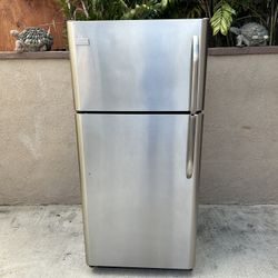 Frigidaire Fridge Silver 18cu Ft 30x30x66🛑👍3 MONTHS WARRANTY 
