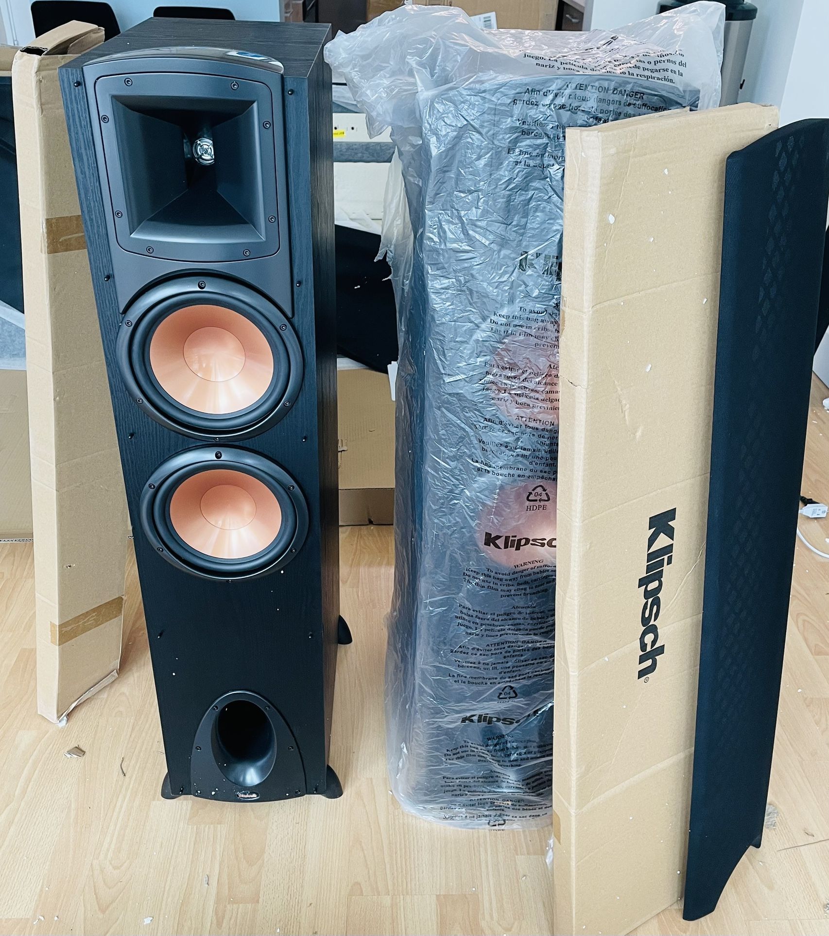 OPEN BOX KLIPSCH SYNERGY F-300 DUAL 8 INCH WOOFERS FLOOR SPEAKERS SET PAIR