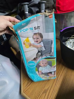 Portable baby feeding chair