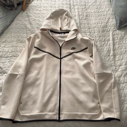 XXL Nike Tech