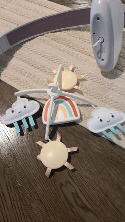 Fisher-Price Calming Clouds Crib Mobile & Sound Machine – Like New