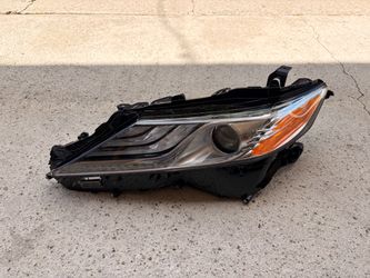 2018 2019 2020 2021 TOYOTA CAMRY HEADLIGHT FULL LED TRIPLE BAR CHROME TRIM DRIVER SIDE “L” ORIGINAL OEM