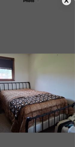 Black Iron Bed  frame queen size