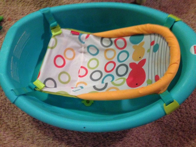 Baby bath tub