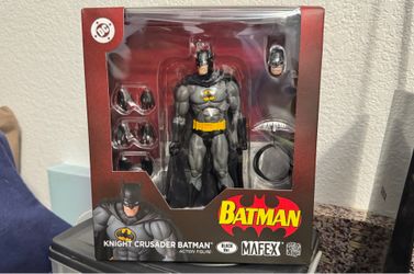 Mafex Knight Crusader Batman No. 270