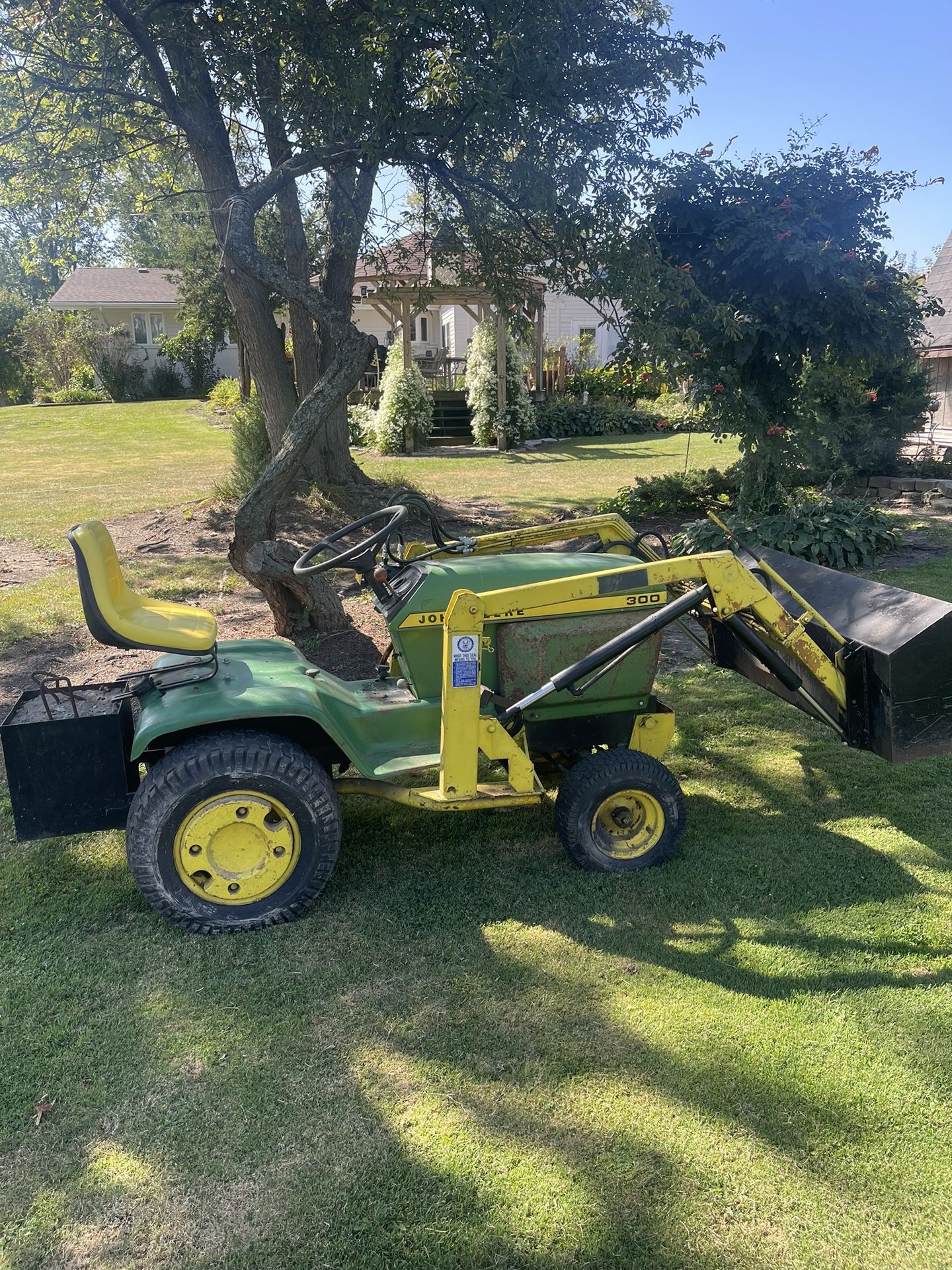 John Deere 300
