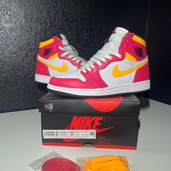 Air Jordan 1 Retro High OG Light Fusion Red
