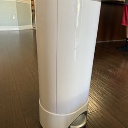 Munchkin Diaper Pail 