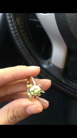 Size 7 1/2 turtle ring 14k