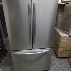Frigidaire French Door With Water And ice 