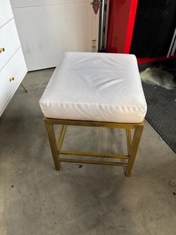 Vanity bench
