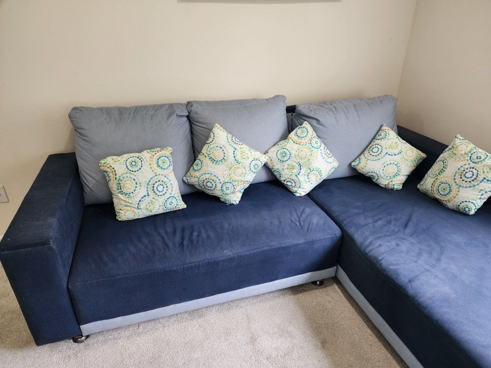 L Shape Sofa With Cushions