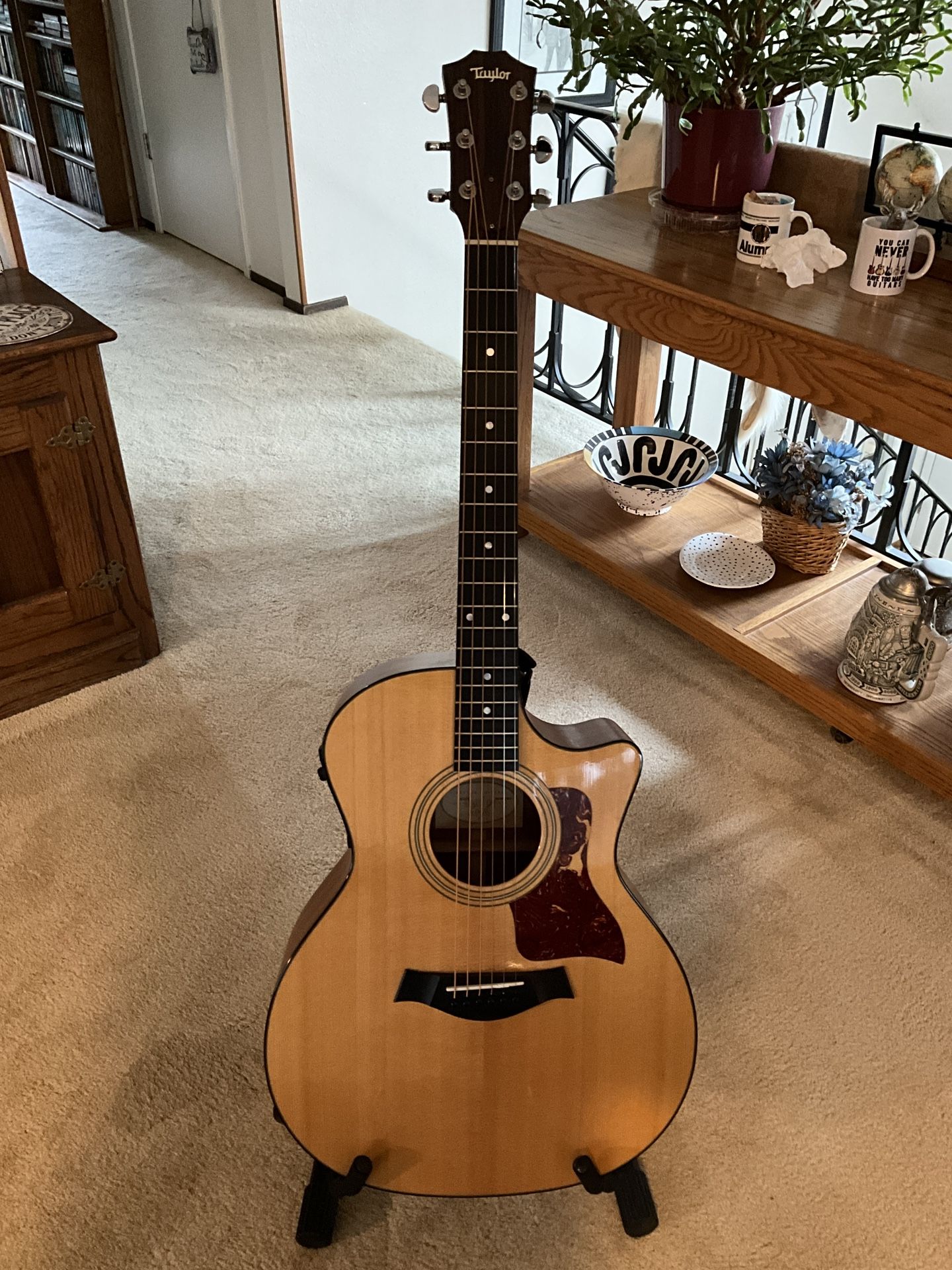 Taylor 314ce Acoustic-Electric Guitar. Great Condition..
