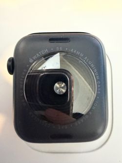 2 Excellent Apple Watch SE’s