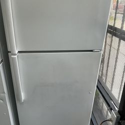 GE Refrigerator 