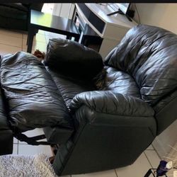 Recliner Chair $50 🛋🎈🎈black Couch, Couch, Rocking Chair, Nurses Chair, Black, Furniture, Bedroom Furniture, Living Room Furniture, Office Furniture