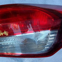 2017 2018 KIA FORTE RIGHT PASSENGER TAIL LAMP