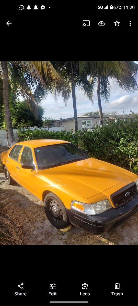 2008 Ford Cross Victoria Ice Cold A.C