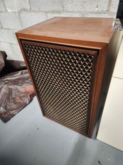 Sansui Solid Wood Speakers