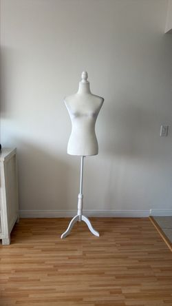 Female Dress Form Pinnable Mannequin Body Torso with Wooden Tripod
