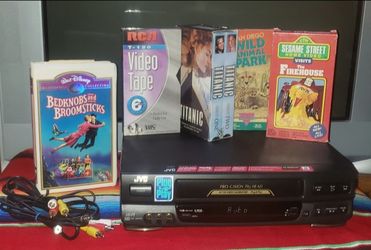 Vintage JVC VCR player 📼🍿plus Movies and more