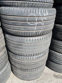 Vendo 285/40/R20 las 4 llantas continental por $180