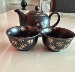 Numi Japanese Style Ceramic Tea Set – Teapot + 2 Cups – Black Floral Design