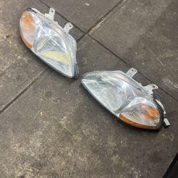 96-98 honda civic  headlight 