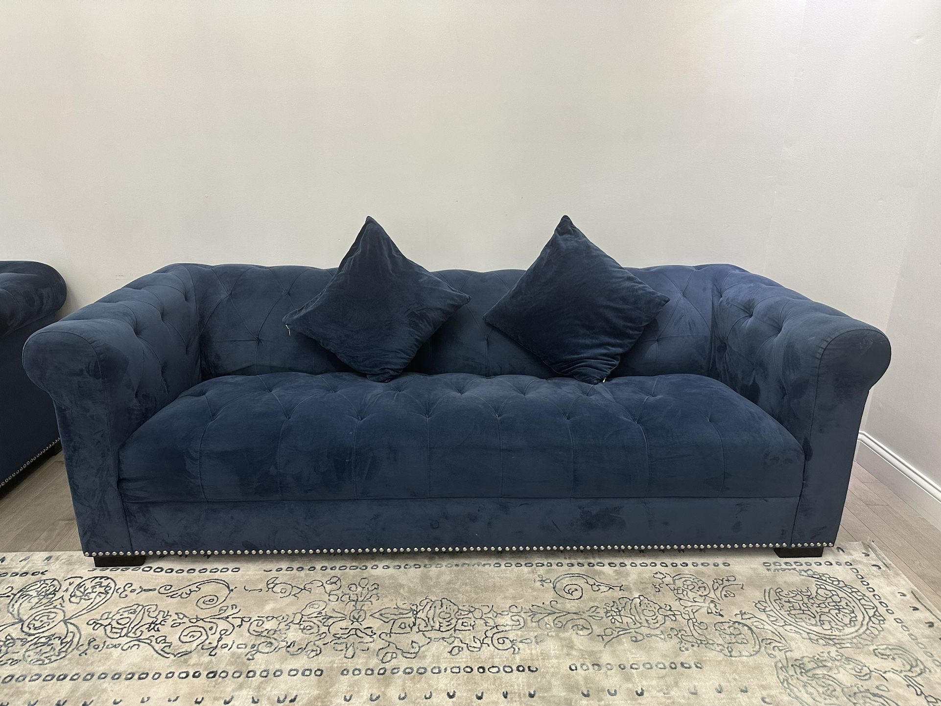Navy blue velvet couches 
