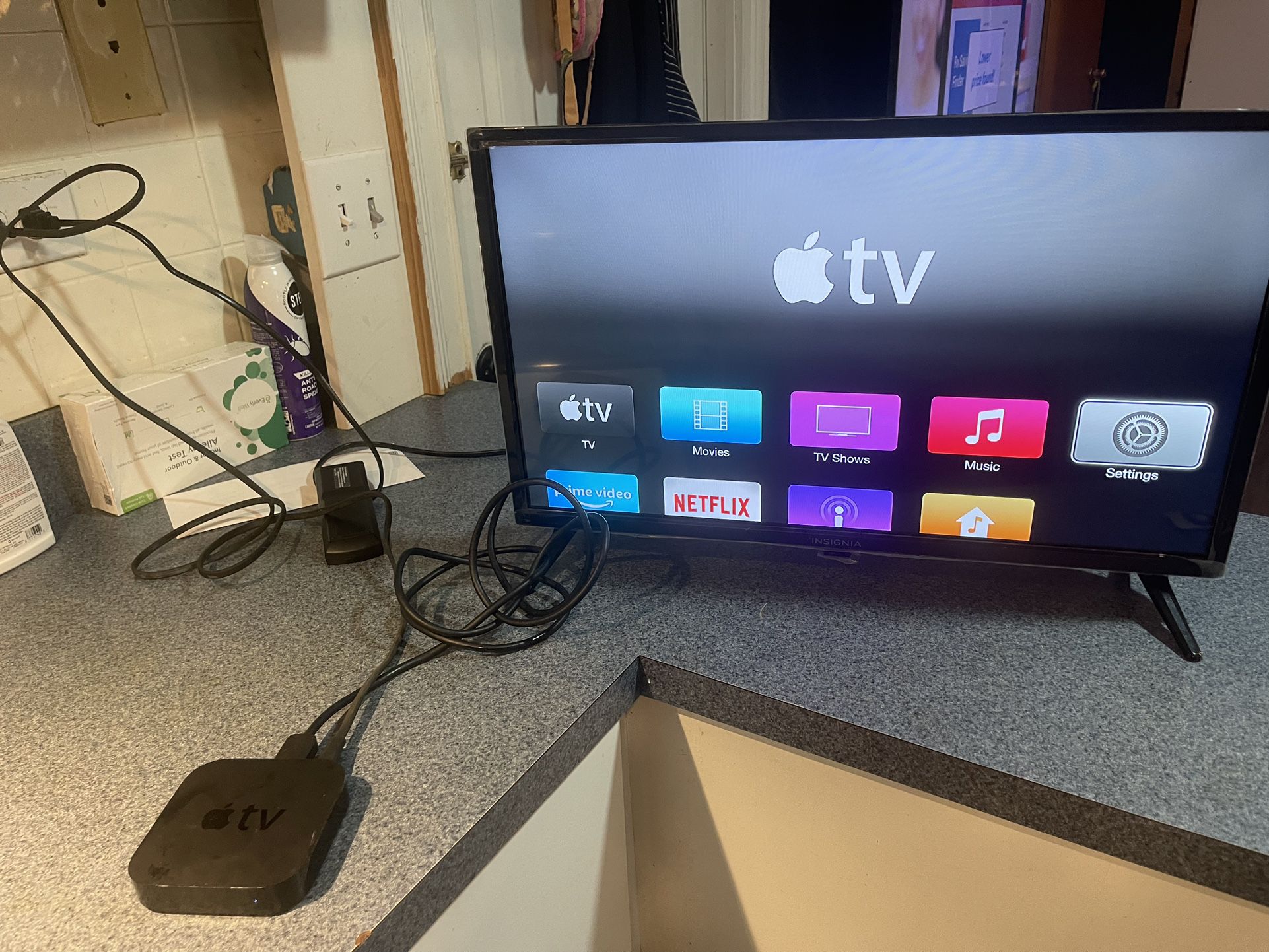 Apple Tv And 24 Inch 1080 Tv-$50