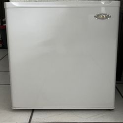 Mini Refrigerator 