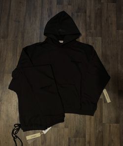 ESSENTIALS SET