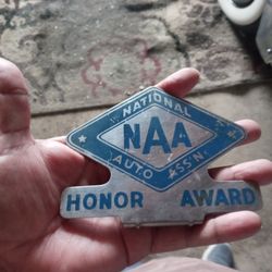 Vintage Trunk Edge Mounting Topper Badge 