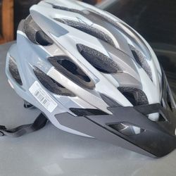 New Bicycle Helmet Ages 13 To Adult 