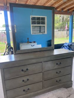 Dresser