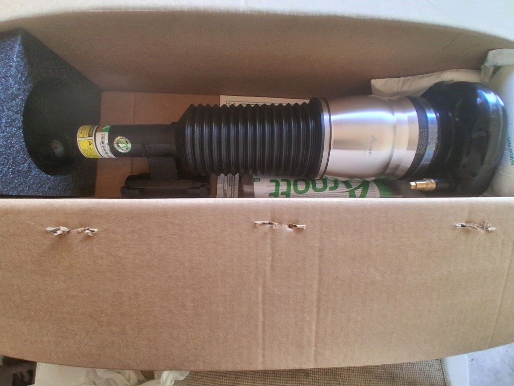 BMW Strut 740i