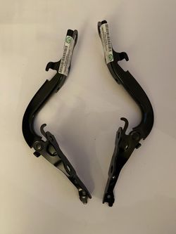 05-10 SCION TC PAIR OF BLACK HOOD HINGES 2PCS