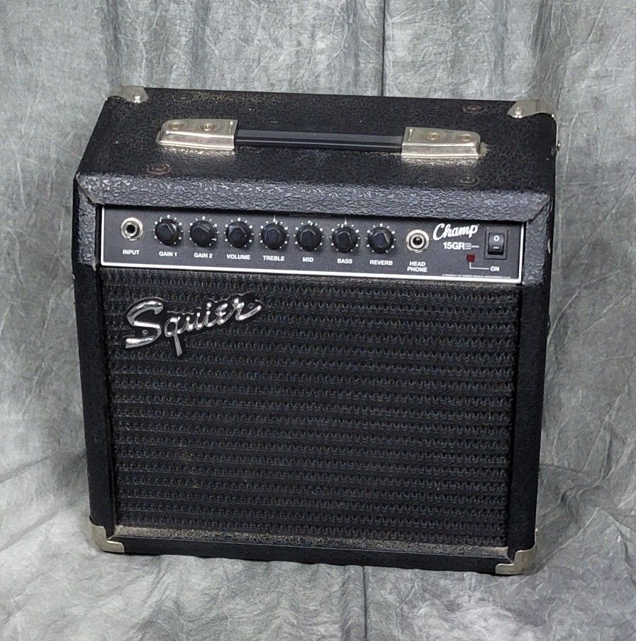 Fender Squier Champ 15GR Guitar Amplifier!