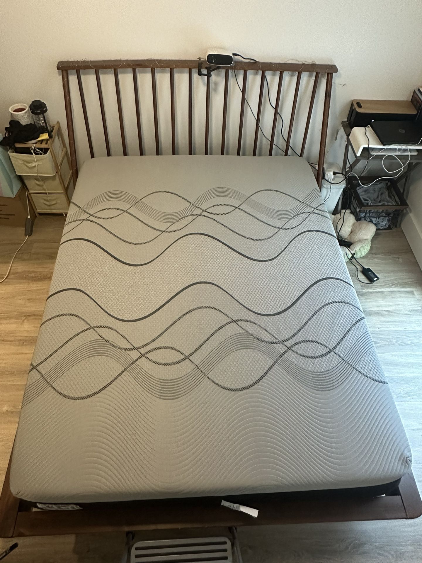(Like New) Queen Mattress With Free Protector (Memory Foam Topper For $75 More)
