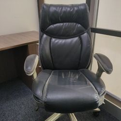 Assorted Office Chairs