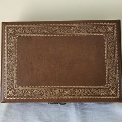 Vintage Musical Jewelry Box