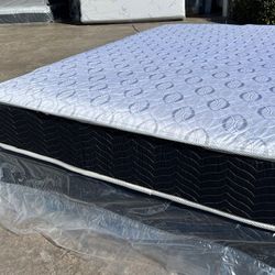 Queen Orthopedic Deluxe Collection Mattress!!