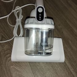Hand Mattress Vacuum Cleaner W/ UV Light Sensor 