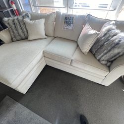 Cute Sofa Chaise 🙉⭐️