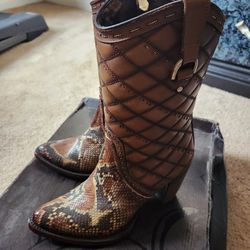 Women Cuadra Boots Size7
