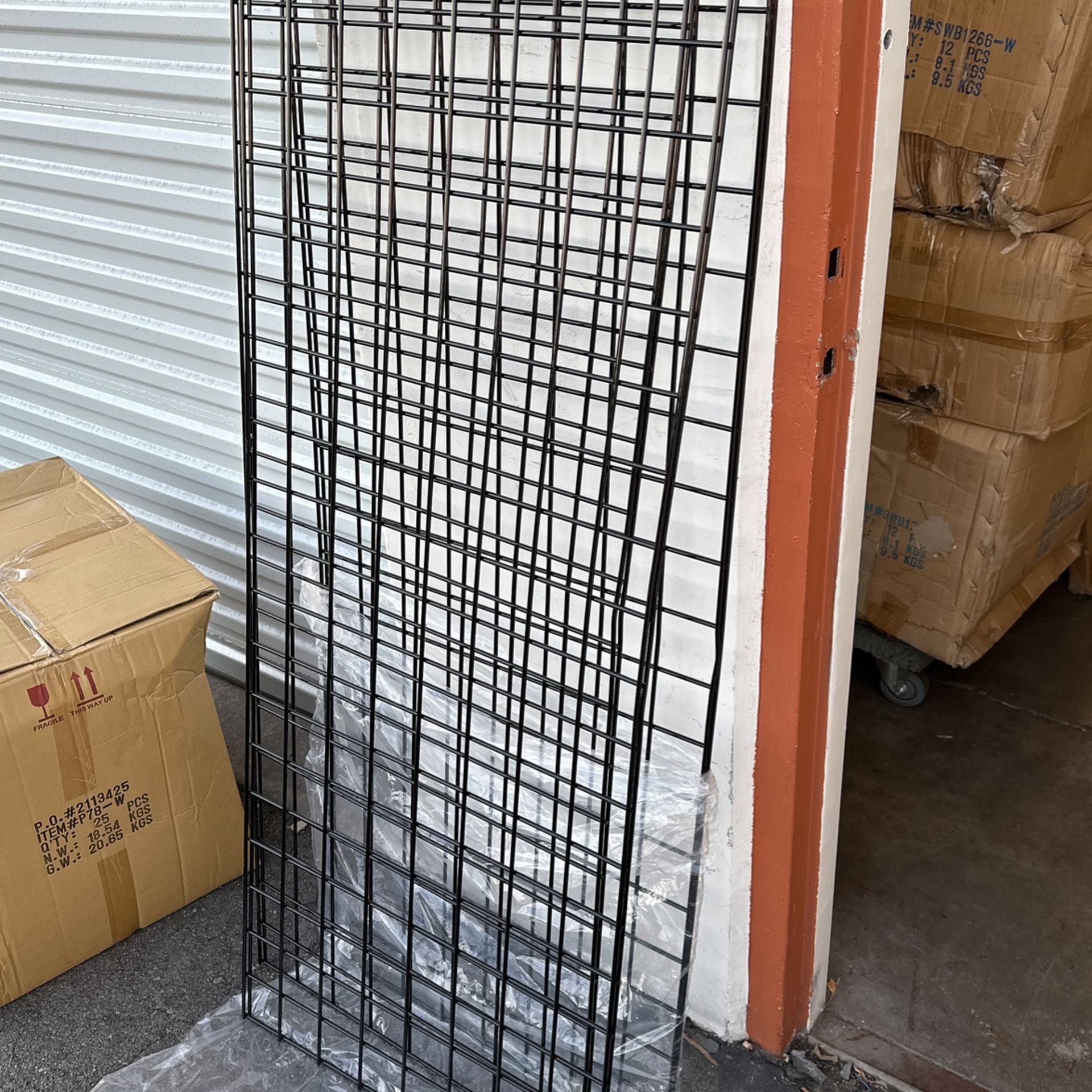 3 Pieces Gridwall Panels 2x5 - Little Bent In The Side