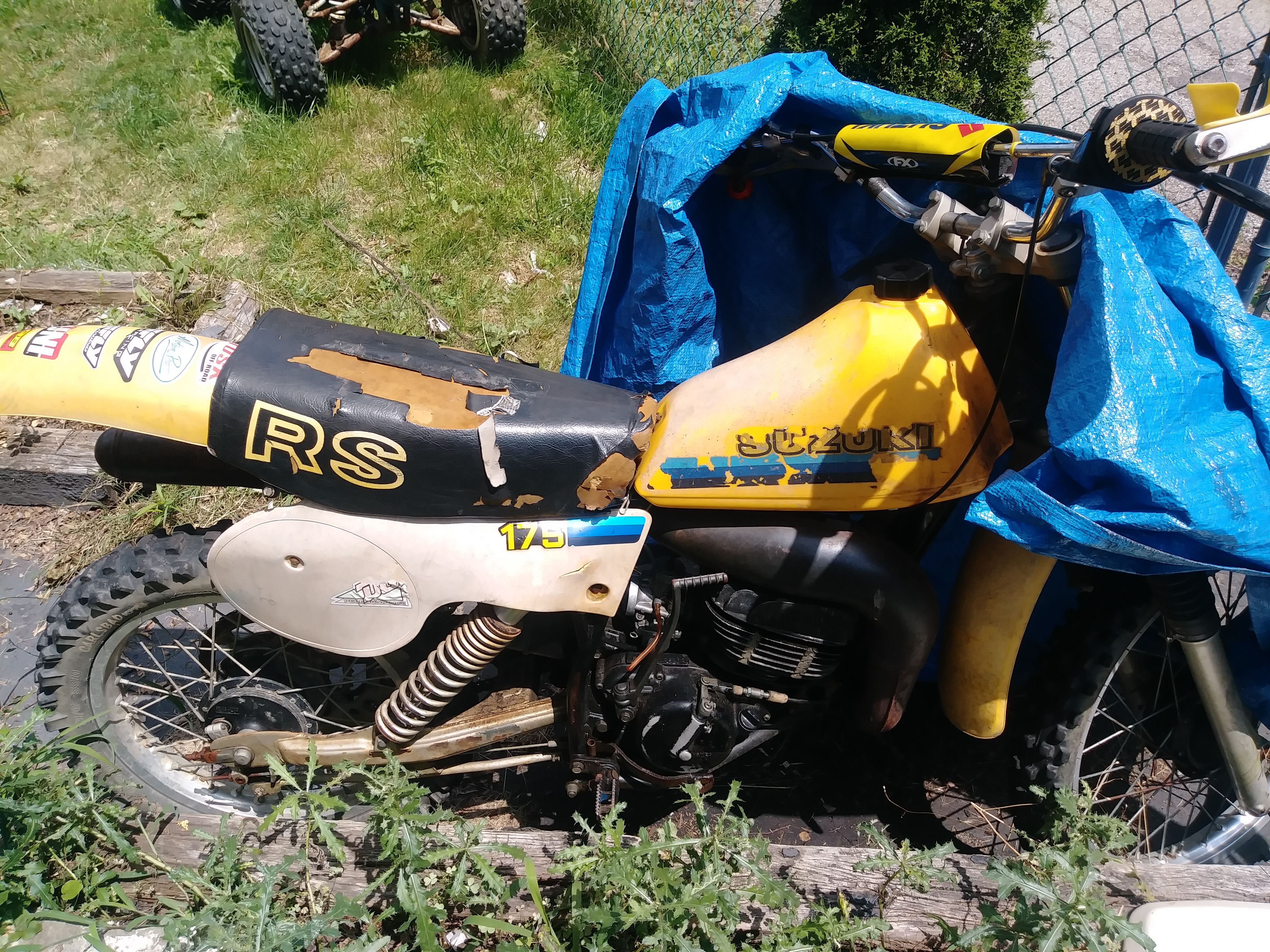 Suzuki rs175 2stroke