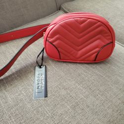 Sugu Red New Fannypack Purse