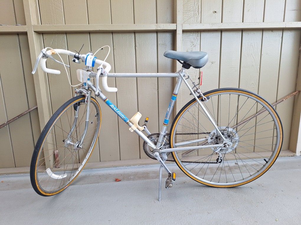 Vintage Raleigh Road Bike