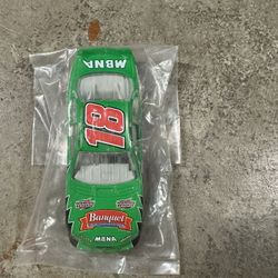 2002 NASCAR #18 Pontiac Grand Prix Banquet Interstate Batteries Collectible Toy Car